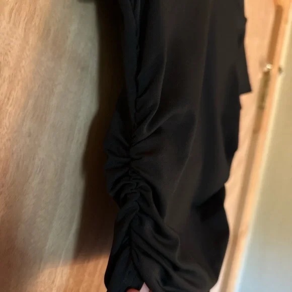 Classic Black Women's Top - Picture 2 of 2